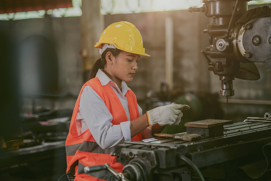 workers-factory-1